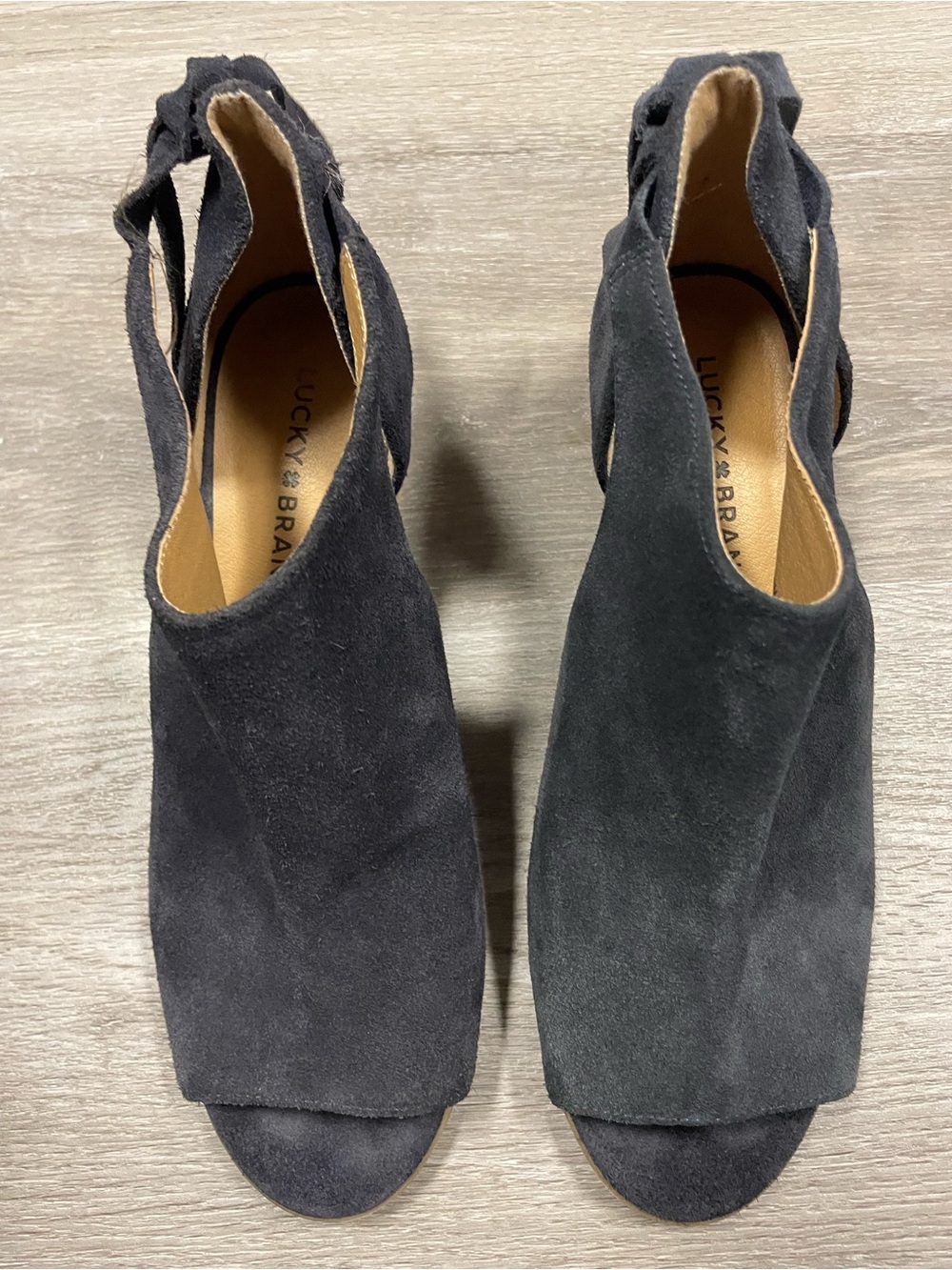 Lucky Brand Blue Suede Peep Toe Ankle Booties 8M Wrap Strap Heels LP-BETSEE